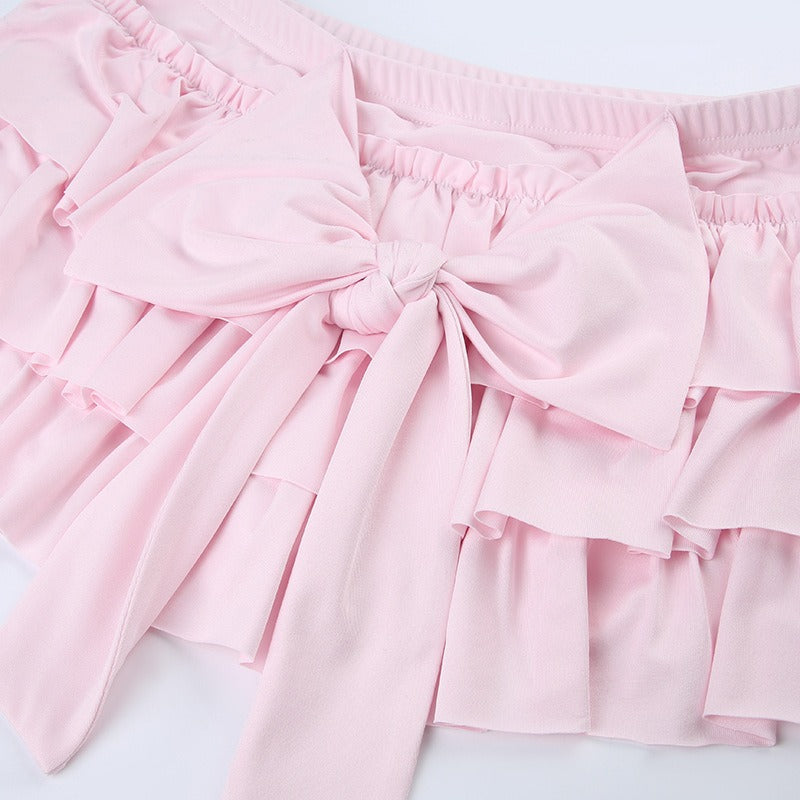 A closeup of the large, soft bow accessory for the dollette skirt.